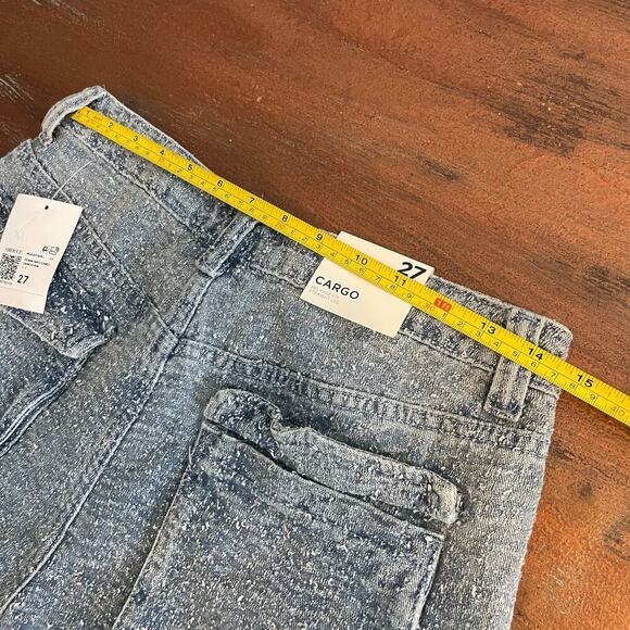 Forever 21 Women's Y2K Style Denim Cargo Pants NWT Size 27 - Picture 5 of 9